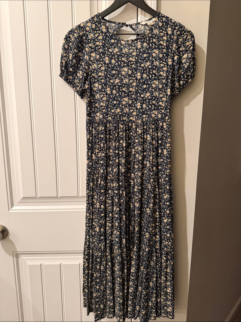 American Eagle Ditsy print Maxi dress